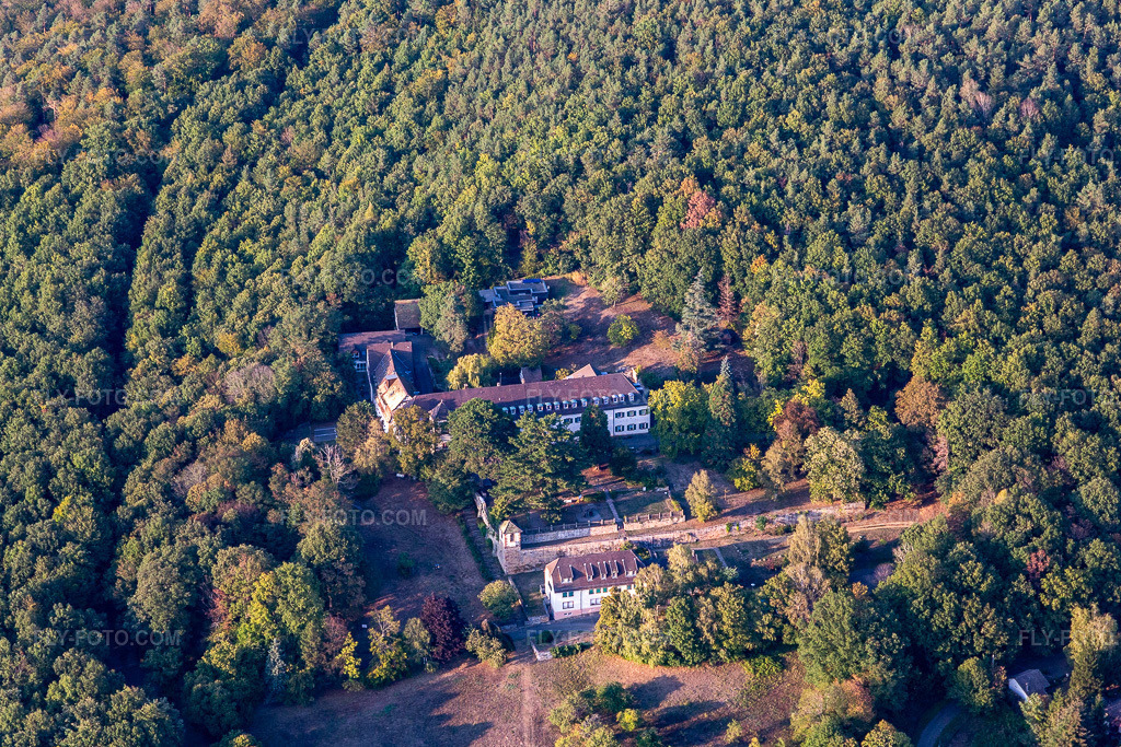 Aerial view: Château du Liebfrauenberg in Gœrsdorf in the state Bas-Rhin, France.Photo: IMG_123262.jpg taken on 09/30/2020 by Werner Riehm/FLY-FOTO.comResolution of the original: 5197 x 3465 px