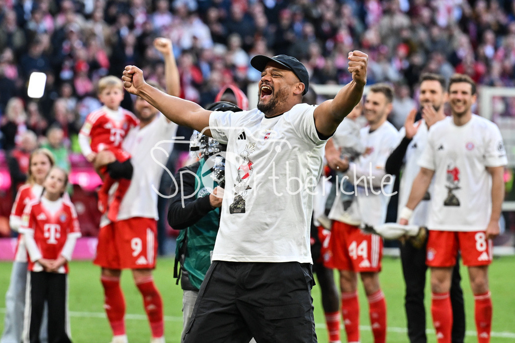FC Bayern München - VfB Stuttgart | MUNICH, GERMANY - 19. APRIL: Bayern Munich celebrating the Deutsche Meiterschaft after the Bundesliga Match between FC Bayern Munich vs. VfB Stuttgart at Matchday 30 at Allianz Arena / DFL REGULATIONS PROHIBIT ANY USE OF PHOTOGRAPHS AS IMAGE SEQUENCES AND/OR QUASI-VIDEO / Vincent KOMPANY Trainer FC Bayern München