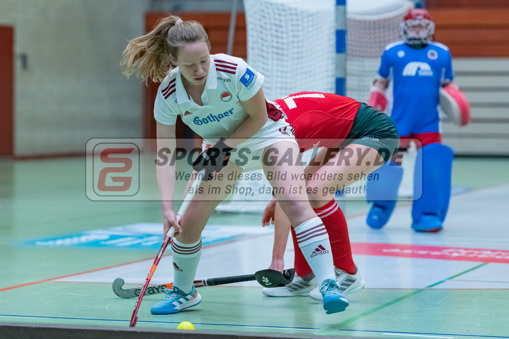 HK_20230122_103054 | 1. Bundesliga ( Halle ) Damen Crefelder HTC - Rot-Weiss Köln am 22.1.2023 Crefelder HTC  ( CHTC ) Halle Glockenspitz , Krefeld , Katharina Hüls ( Rot-Weiss Köln #12 )