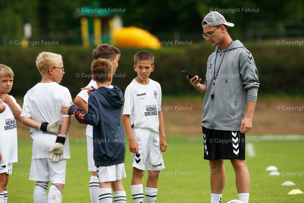 FUSBALLCAMPHERWIGDRECHSEL_09 | bilder, linz, photo, foto, fussball, sport, fotolui, bundesliga