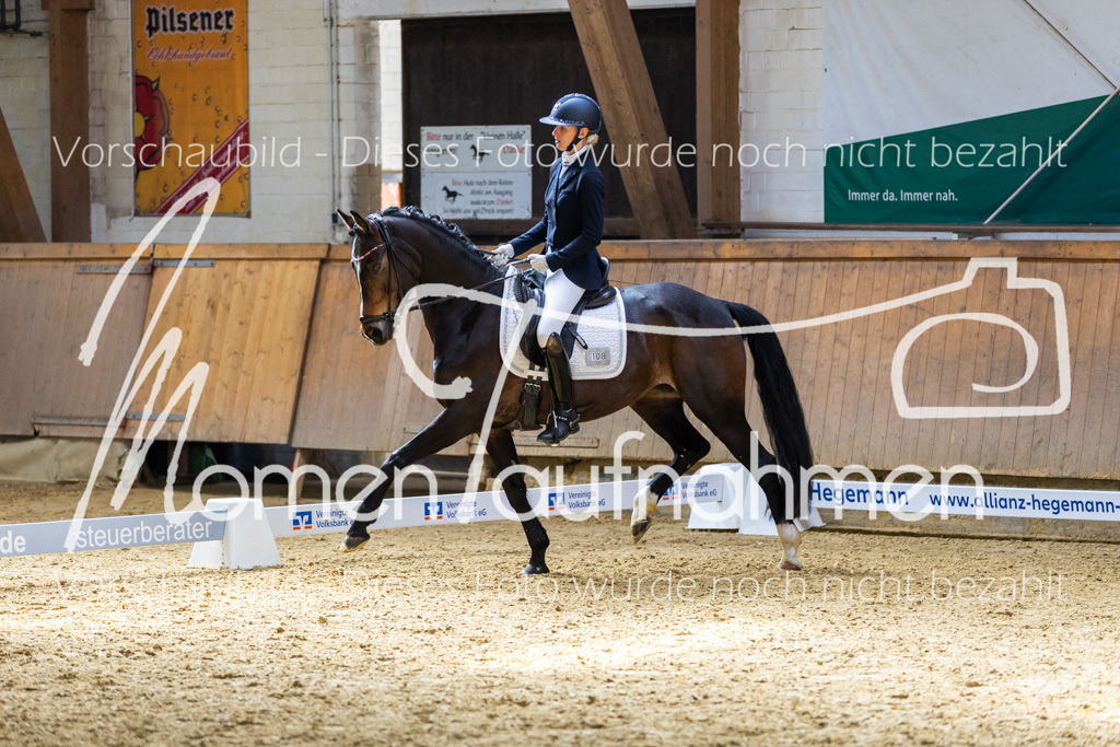 Sth-LPO25-DrR-L-272 | MomenTaufnahmen Pferdesportfotos