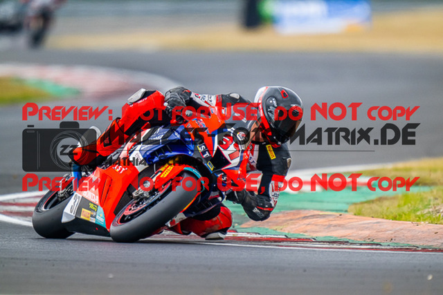 MaZZes_FotoMatrix_220625_9489 | IDM1000