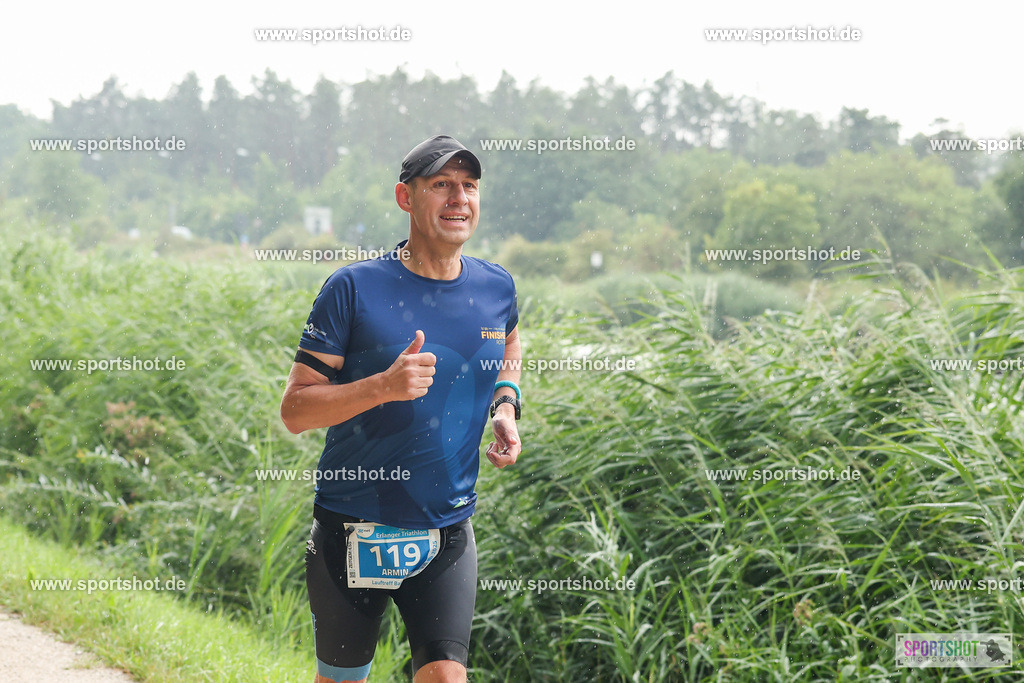 LUR_1426 | 34. M-net Erlanger Triathlon 2025 #erlangertriathlon  #mnettriathlon2025 #mnettriathlon #team #olympischedistanz #mitteldistanz #triathlon #maindonaukanal  #erlangertriathlon2025 #yourpictrs #tv1848 #tv1848erlangen  #triathlonbayern #sportinerlangen #demsportverbunden #sportshot_your_pictrs Copyright: www.sportshot.de