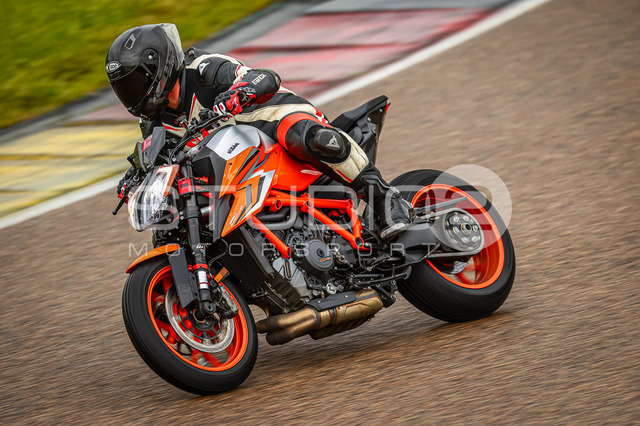 0018-260612SR-009_18 | Deine Full-Service-Agentur für ✔️Videoproduktionen und ✔️Motorsportfotografie Jetzt Angebot anfragen!