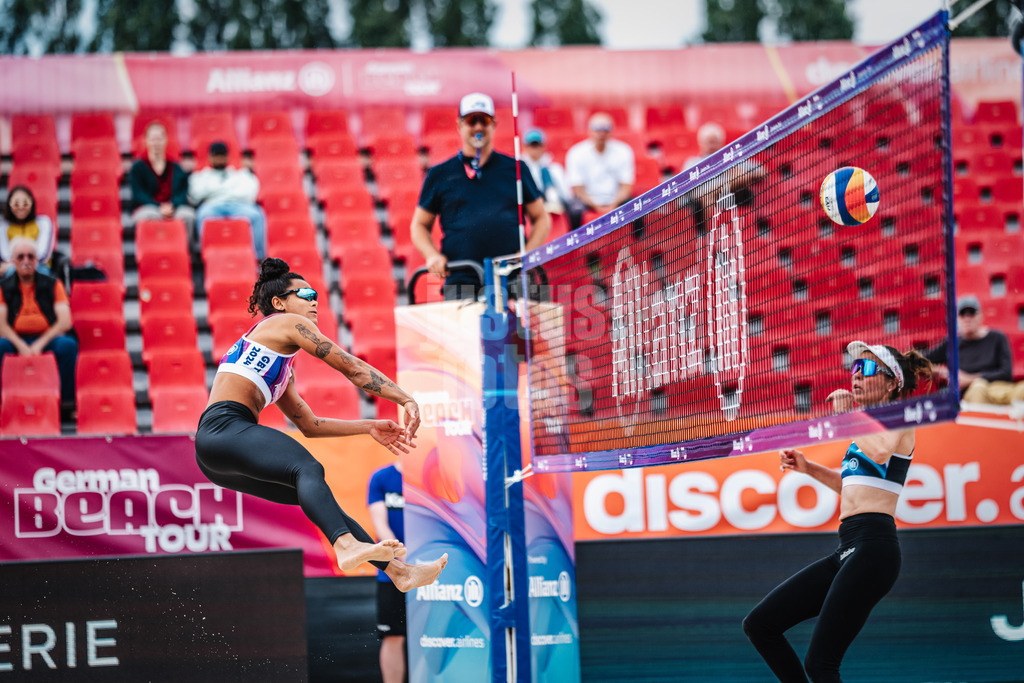 Beachvolleyball | Frauen | German Beach Tour 2024 | Tourstop Bremen | 07.06.2024 | Thainara Mylena Feitosa de Oliveira (BRA) beim Angriff