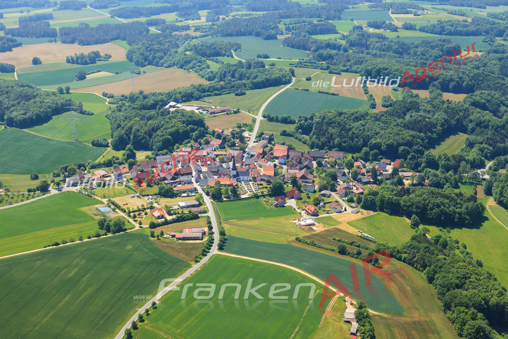 Luftbild von  Wattendorf - Luftaufnahme wurde 2015 von https://frankenair.de mittels Flugzeug (keine Drohne) erstellt - die Geschenkidee