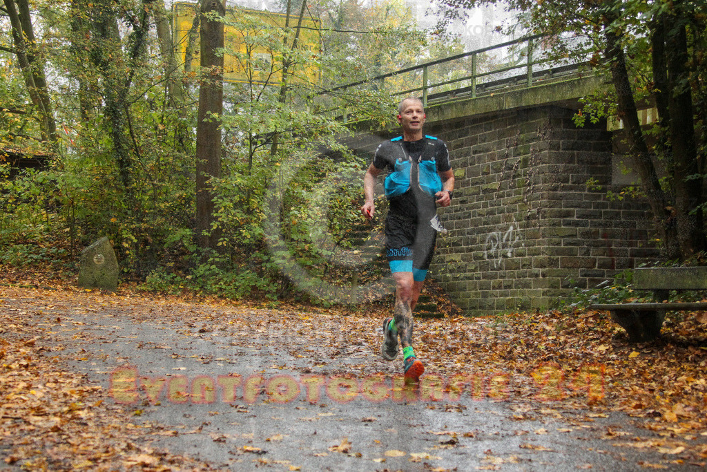 241027_0906_EV4_5469 | Sportfotografie im Rhein-Sieg Kreis, Köln, Bonn, NRW, Rheinland Pfalz, Hessen, etc. Unser Tätigkeitsfeld umfasst den Laufsport vom Volkslauf über den Marathon, Duathlon, Triathon bis zum Ultralauf wie Kölnpfad Ultra oder Schindertrail.