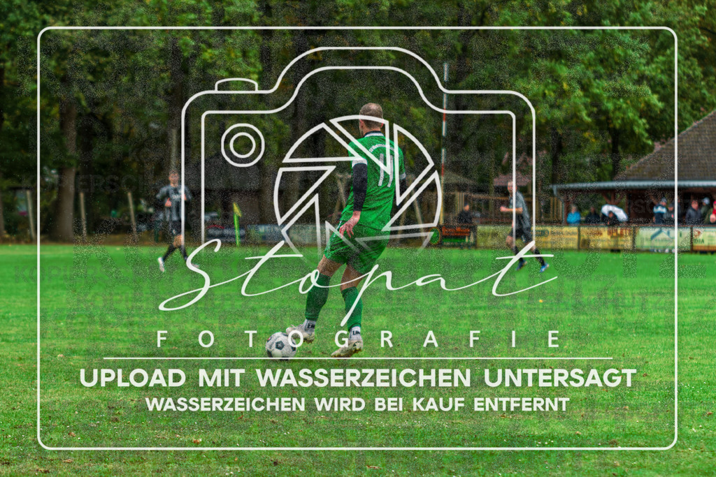 SGWFGFS-1027 | Sven Sudmann (SG Wintermoor/Schuelern #11) beim Herren Kreisliga HK Spiel zwischen SG Schulern/Wintermoor und FG Fulde-Stellichte im Stadion Wintermoor, Schneverdingen (Simon Paul Stopat) - Realisiert mit Pictrs.com