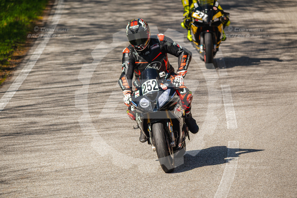 1230 - Bergrennen Landshaag2026 | BREITBILD Austria Webshop

Finde Fotos von: Breitbild, Breitbild Austria, Landshaag, Europeanbikers, KTM, BMW, Bergrennen, Bikeporn, Carporn, Bikes, Cars, Fotografie, Oberösterreich, Österreich, Berufsfotograf, Motorradteile Ganster, Julbach, Pannoniari - Realisiert mit Pictrs.com