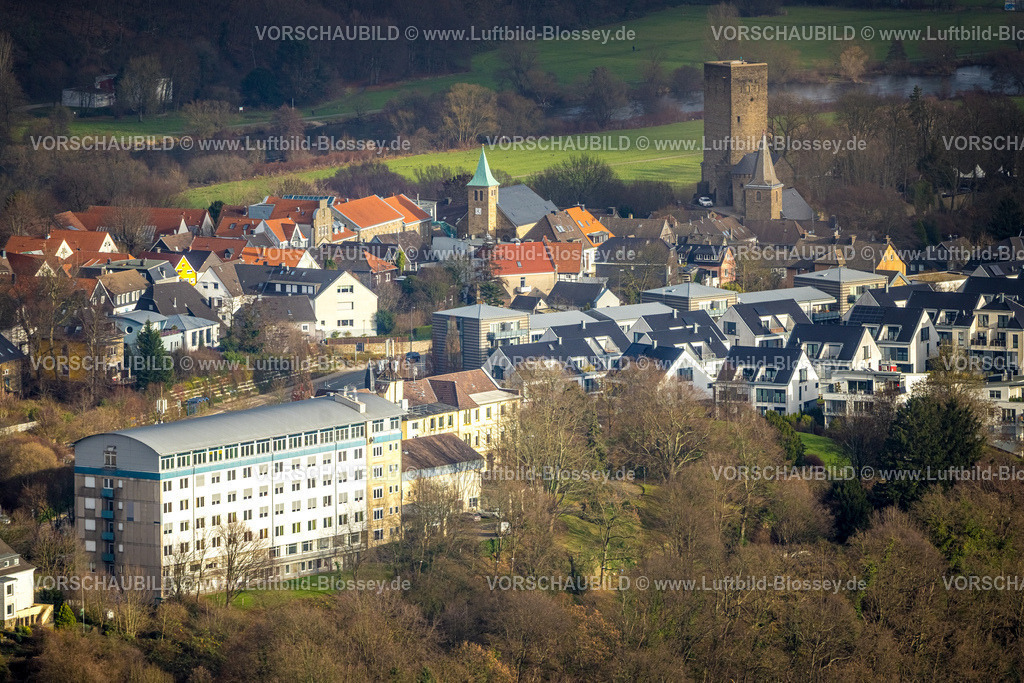Hattingen251200497 | Luftbild, Ortsansicht Ortsteil Blankenstein mit Burg Blankenstein, vorne die Klinik Blankenstein und Diabeteszentrum Bochum/Hattingen, hinten die evang. Kirche und kath. Kirche St. Johann Baptist, Blankenstein, Hattingen, Ruhrgebiet, Nordrhein-Westfalen, Deutschland