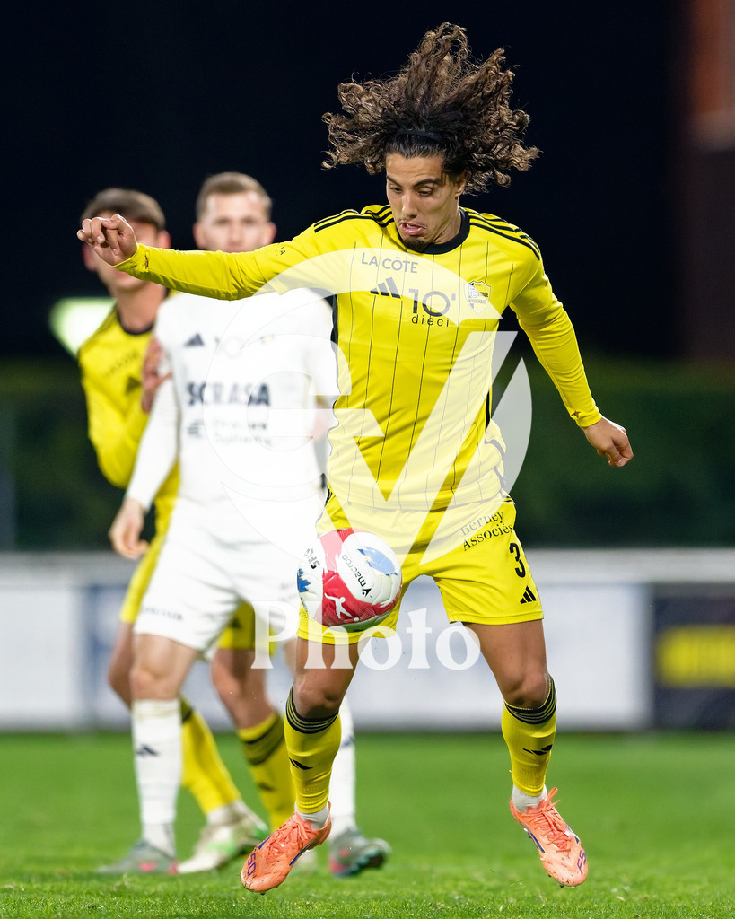 dieci Challenge League - FC Stade Nyonnais v Etoile Carouge FC |  during the dieci Challenge League match between FC Stade Nyonnais and Etoile Carouge FC at Centre sportif de Colovray in Nyon, Switzerland