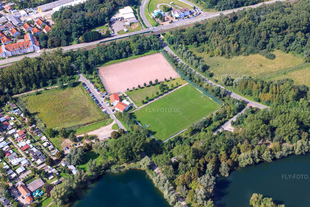 Luftbild: Sportplätze VFR im Ortsteil Sondernheim in Germersheim im Bundesland Rheinland-Pfalz in Deutschland. Foto: IMG_34075.jpg vom 19.09.2010 durch Werner Riehm/FLY-FOTO.de