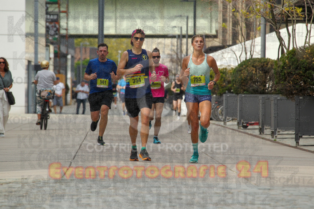 250920_1514_EV4_8276 | Sportfotografie im Rhein-Sieg Kreis, Köln, Bonn, NRW, Rheinland Pfalz, Hessen, etc. Unser Tätigkeitsfeld umfasst den Laufsport vom Volkslauf über den Marathon, Duathlon, Triathon bis zum Ultralauf wie Kölnpfad Ultra oder Schindertrail.