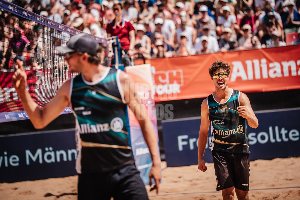 Beachvolleyball | Männer | Allianz German Beach Tour 2025 | Tourstop München | 13.07.2025 | v.l. Paul Henning und Lui Wüst jubeln