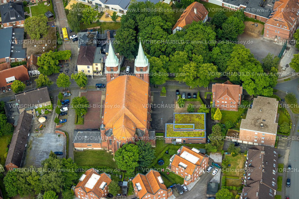 Hamm220601879 | Luftbild, Pfarrkirche St. Stephanus, Heessen, Hamm, Ruhrgebiet, Nordrhein-Westfalen, Deutschland