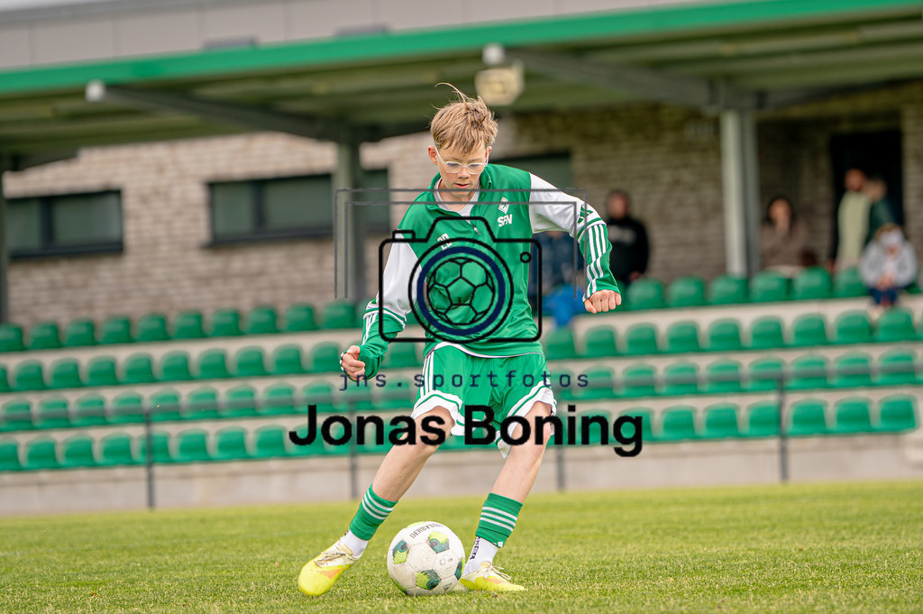 Sportfoto_ I 4421 | jns.sportfotos - Realisiert mit Pictrs.com