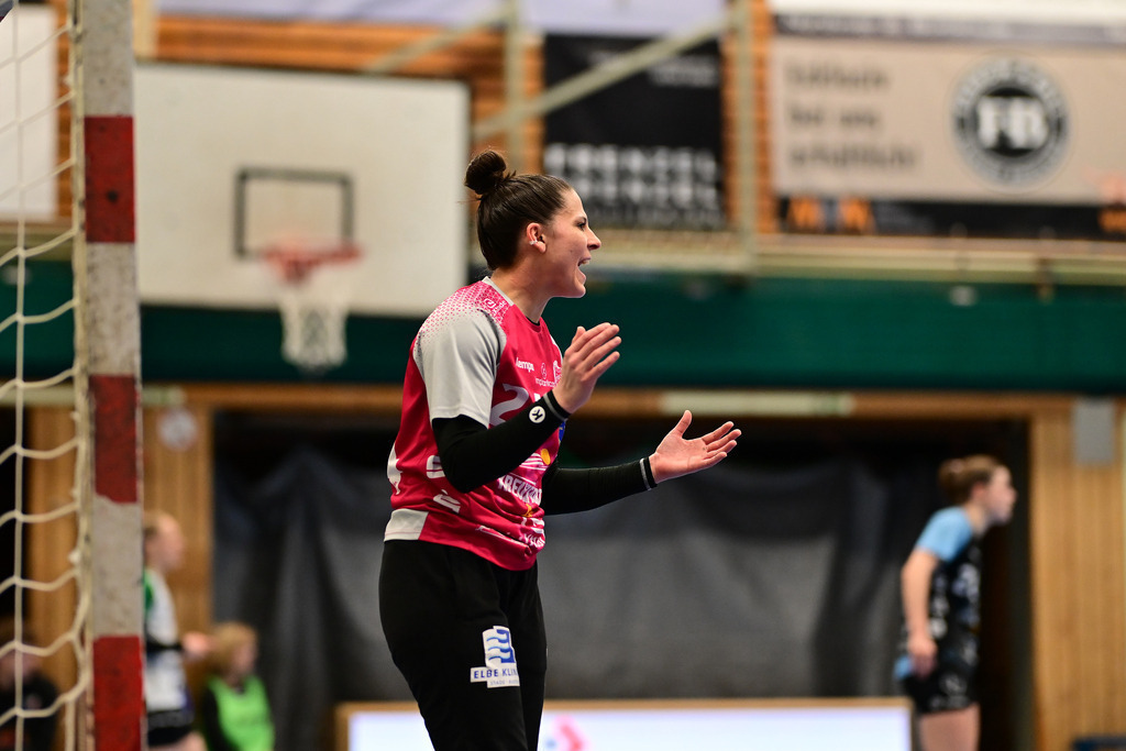 Handball I Frauen I Saison 2024-2025 I 1. HBF I 16. Spieltag I Buxtehuder SV - VfL Oldenburg | Der Sportfotograf. - Realisiert mit Pictrs.com