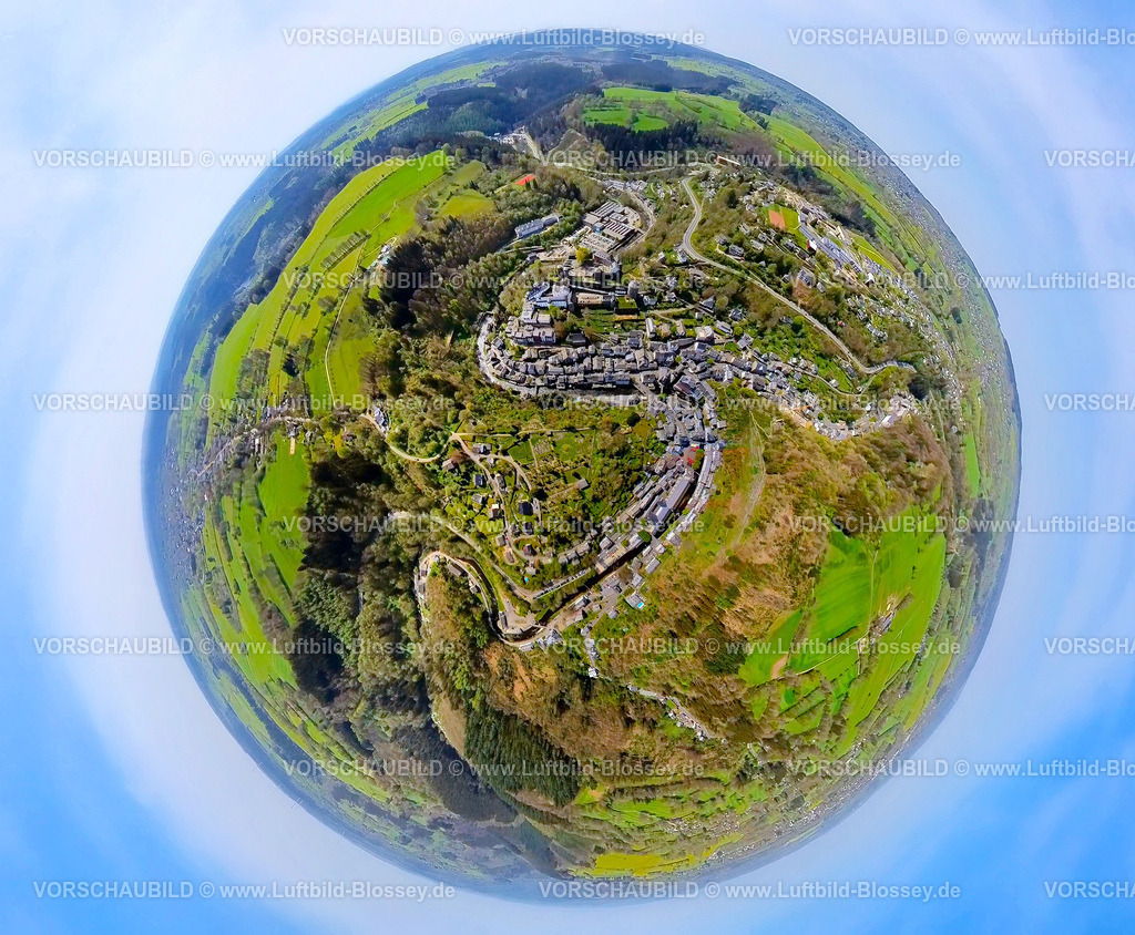 Monschau240590151Stadtmitte_Rurtal | Luftbild, Ortsansicht Stadtmitte von Monschau, Erlebnismuseum Lernort Natur, Burgring, Erdkugel, Fisheye Aufnahme, Fischaugen Aufnahme, 360 Grad Aufnahme, tiny world, little planet, fisheye Bild, Fluss Rur, Monschau, Nordrhein-Westfalen, Deutschland