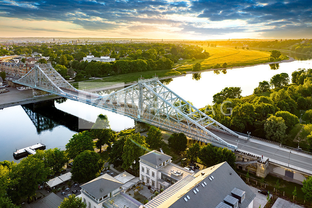 Blaues_Wunder-Dresden-Luftaufnahme-DJI_0282 | Das berühmte Blaue Wunder im Dresdner Elbtal. - Realisiert mit Pictrs.com