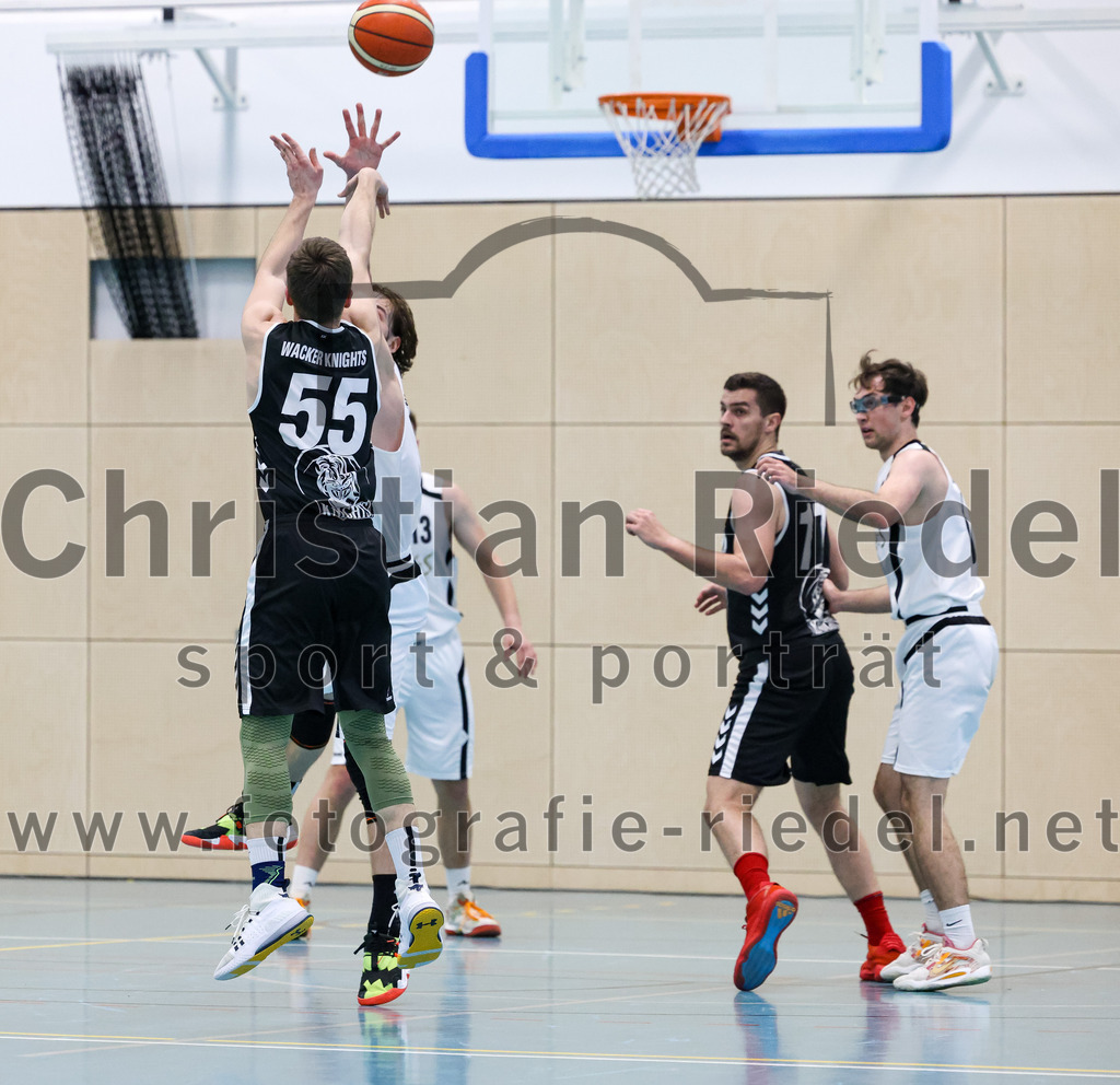 2023-03-26_070_TSV_Vaterstetten_gegen_Wacker_Knights_Burghausen | Vaterstetten, Deutschland, 26.03.2023:
Basketball, Bayernliga Herren Südost 2022 / 2023, 17. Spieltag, TSV Vaterstetten gegen Wacker Knights Burghausen, Endergebnis: 

Finn Liebig (TSV Vaterstetten, #10), Maximilian Rothe (TSV Vaterstetten, #6)

Foto: Christian Riedel / fotografie-riedel.net