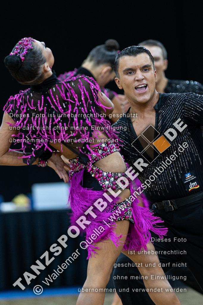 20230226-12756 | Hier finden Sie Tanz Bilder vom Latein und Standard Formationen tanzen. Sportbilder vom Tanzsport. Schöne Fotos und von Weltmeisterschaft, Europameisterschaft, Bundesliga, Regionalliga, Oberliga und Landesliga sowie von GOC Stuttgart, DanceComp, WM Bremen