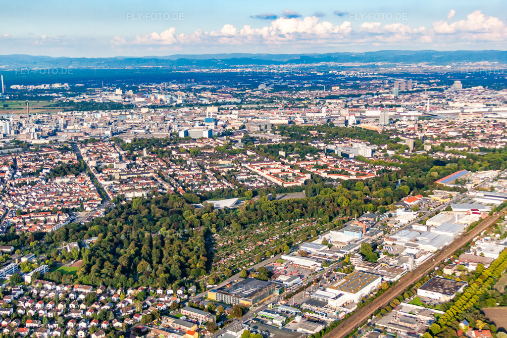 Luftbild: Ebertpark im Ortsteil Friesenheim in Ludwigshafen im Bundesland Rheinland-Pfalz in Deutschland. Foto: IMG_71081.jpg vom 27.08.2014 durch Werner Riehm/FLY-FOTO.de