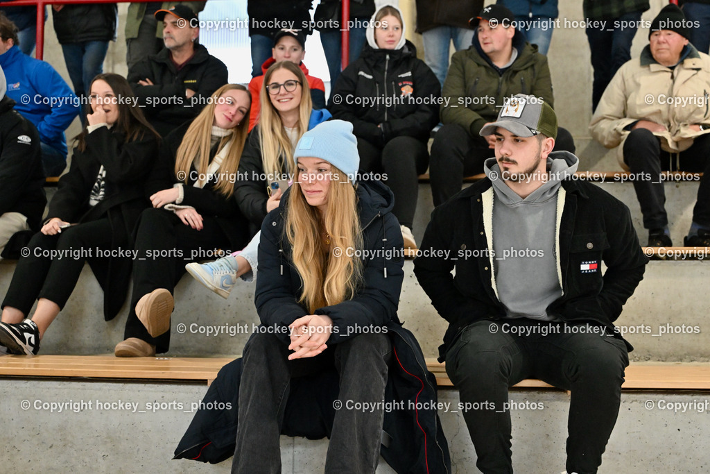 EC Hornets Spittal vs. USC Piraten Velden 18.2.2024 | Besucher Eishalle Spittal an der Drau, EC Hornets Spittal vs. USC Piraten Velden 18.2.2024, EC Hornets Spittal vs. USC Piraten Velden 18.2.2024 am 18.02.2024 in Spittal an der Drau (Eissportzentrum Spittal), Austria, (Photo by Bernd Stefan)