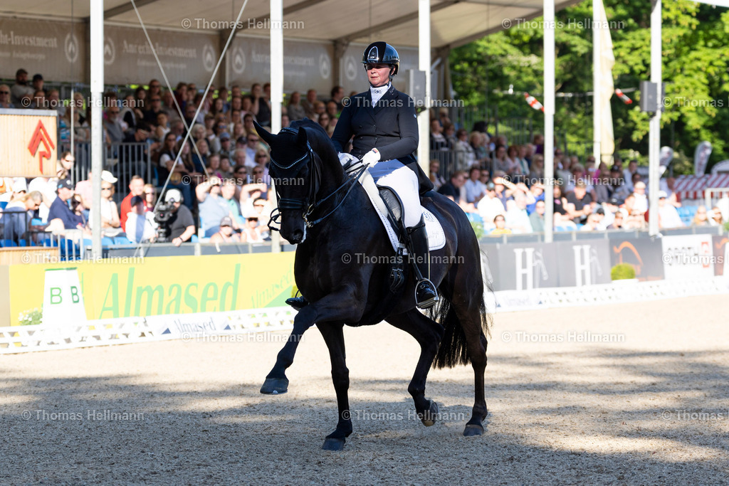 TH_511-TIMPE Andrea (GER)_ Don Carismo FRH_17822 | Deutsches Spring- und Dressur-Derby 2024 am 11.05.24 in Hamburg, 511TIMPE Andrea (GER), Don Carismo FRH