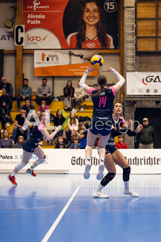 Volleyball I Frauen I Saison 2025-2026 I Volleyball NLA | Women I Round 14 I VC Kanti Schaffhausen - NLZ Volleyball Academy Zürich I 16.01.2026 | NLZ Volleyball Academy - 14 Julie Hänni (CH) – Zuspiel - Realisiert mit Pictrs.com