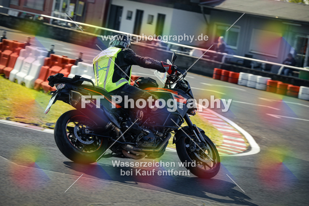 OBK_Mai_Volker_Adam-10046 | Hier findet Ihr Bilder von Touristenfahrten auf der Nürburgring Nordschleife oder von anderen Veranstaltungen die ich besucht habe. Viel Spass beim Durch Schauen 