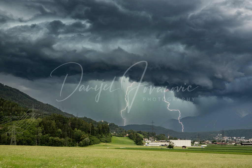 Unwetter | Hagelunwetter mit zwei Erdblitzen bei Telfs