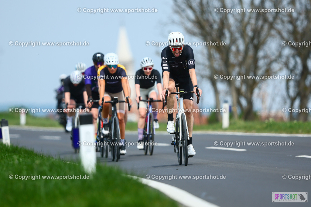 079_TRA56182 | Neusiedlersee Radmarathon 2026@sportshot_your_pictrs #yourpictures#roadtowm2029 #nrm #neusiedlerseeradmarathon #neusiedlersee #neusiedlerseetourismus #burgenland #mörbisch #nrm26 #burgenlandtourismus #voglundco #poweredbyburgenlandtourismus #radsport #rad #marathon #ucigranfondo #visitburgenland #ucigranfondoworldseries