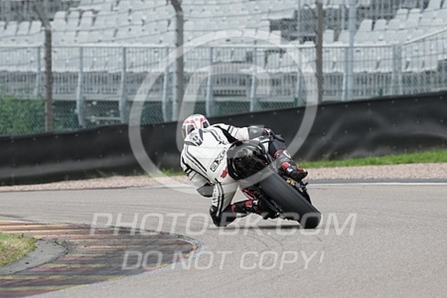 2023_09_18_PBK_14322 | Sportfotografie; SlowMotion; Video; Rennstrecke; Hafeneger; Speer; Racing; RSE; BMW; CBO; Trackday; Motorsportarena; Hockenheimring; Brno; Most; Barcelona; Valencia