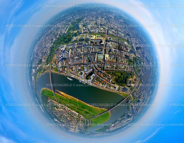 Duesseldorf240590071Koenigsallee_Koe_Altstadt_Rhein | Luftbild, Düsseldorfer Altstadt mit Burgplatz am Fluss Rhein, Oberkasseler Brücke und Rheinkniebrücke, Heinrich-Heine-Allee und Königsallee mit Baumallee, Spee'scher Graben Park, Erdkugel, Fisheye Aufnahme, Fischaugen Aufnahme, 360 Grad Aufnahme, tiny world, little planet, fisheye Bild, Stadtmitte, Düsseldorf, Nordrhein-Westfalen, Deutschland