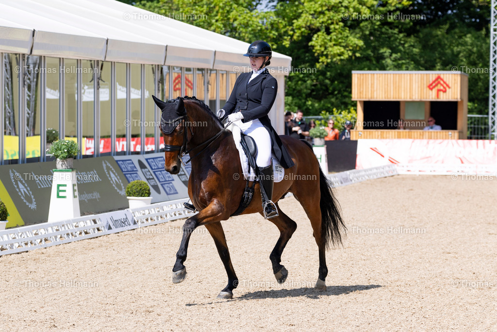 TH_572-OTTMAR Leonie (GER)_ Don Horatio_17567 | Deutsches Spring- und Dressur-Derby 2024 am 10.05.24 in Hamburg, 572OTTMAR Leonie (GER), Don Horatio