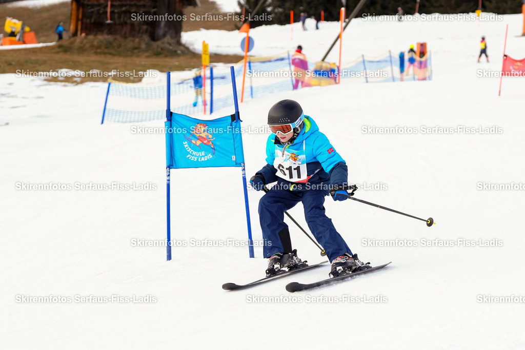 SRF_02.01.2026_1069 | Skirennfotos,Serfaus,Fiss,Ladis,Kinderskirennen,Winter,Tirol,Oberland,skirace,SFL,feelfree,weil wir's genießen,ski,Ski,skifahren,Sonnenplateau, - Realisiert mit Pictrs.com