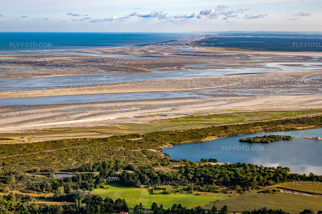 Aerial view: View of the town in Cayeux-sur-Mer in the state Somme, France.Photo: IMG_70954.jpg taken on 08/24/2014 by Werner Riehm/FLY-FOTO.comResolution of the original: 4669 x 3113 px
