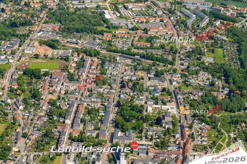 Das Luftbild der Stadt Frankenberg/Sa. wurde 2022 vom Flugzeug heraus erstellt (keine Drohnen-Aufnahmen) Aufnahmehöhe ca.450 Meter- hohe Bildauflösung und Druck-Qualität. Garantiert!