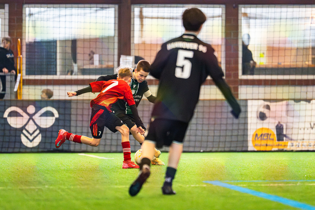 _BLR8978 | Professionelle Fußball- und Sportfotografie. Spielbilder online ansehen und kaufen – Einzelbilder oder komplette Galerien in hoher Qualität. - Realisiert mit Pictrs.com