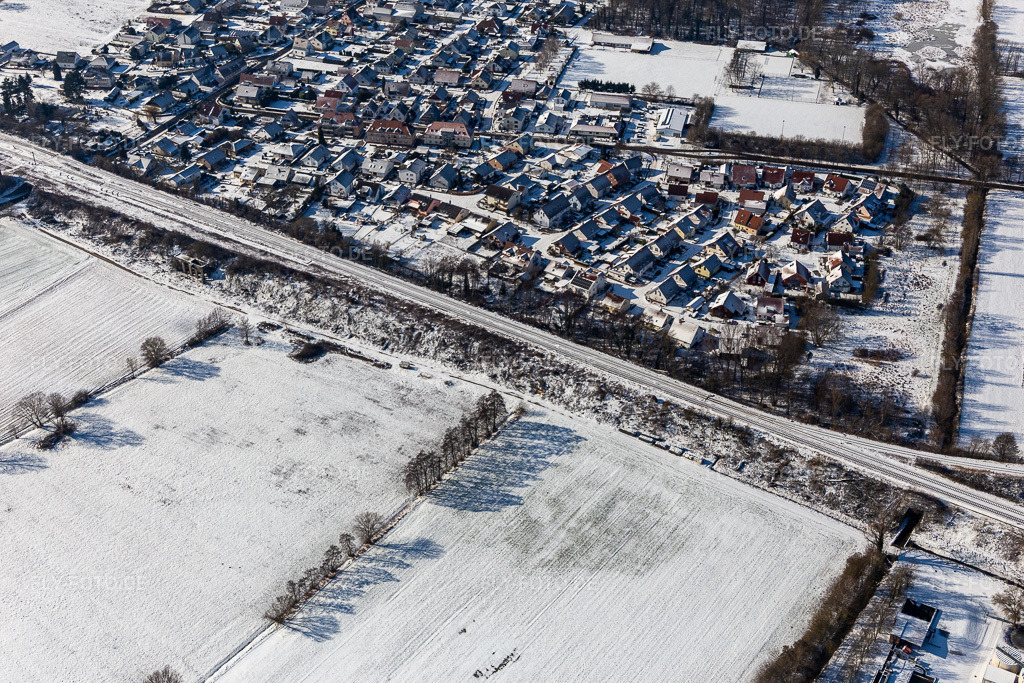 Luftbild: Winterluftbild im Schnee Im Rosengarten in Winden im Bundesland Rheinland-Pfalz in Deutschland. Foto: IMG_124747.jpg vom 11.02.2021 durch Werner Riehm/FLY-FOTO.de