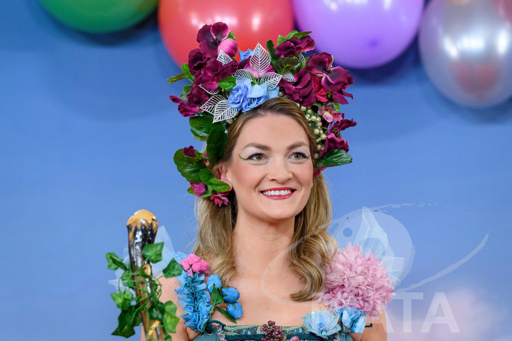 _DWA2086 | Staatsministerin für Gesundheit, Pflege und Prävention Judith Gerlach (CSU) bei der TV-Sendung Fastnacht in Franken 2024. Veitshöchheim, 02.02.2024 Bayern Deutschland - Realisiert mit Pictrs.com