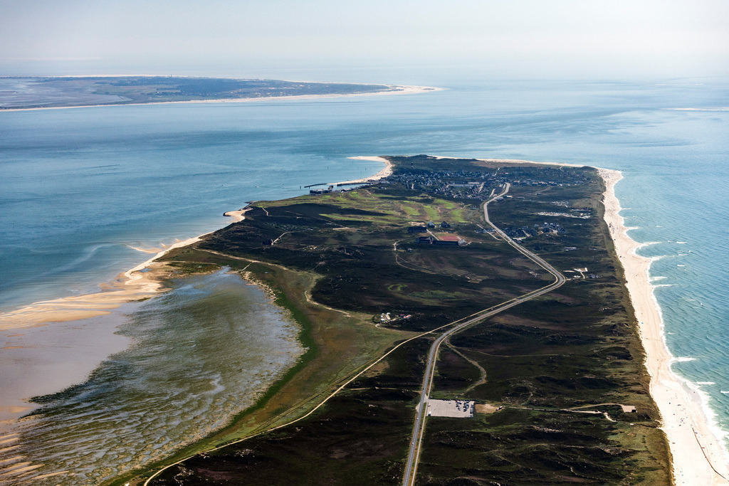 dr__0039666.jpg | HöRNUM (SYLT) 23.07.2019 Küstenbereich der Hörnum-Odde - Insel in Hörnum (Sylt) im Bundesland Schleswig-Holstein, Deutschland. // Coastal area Hoernum-Odde - Island in Hoernum (Sylt) in the state Schleswig-Holstein, Germany. Foto: Daniel Reiter