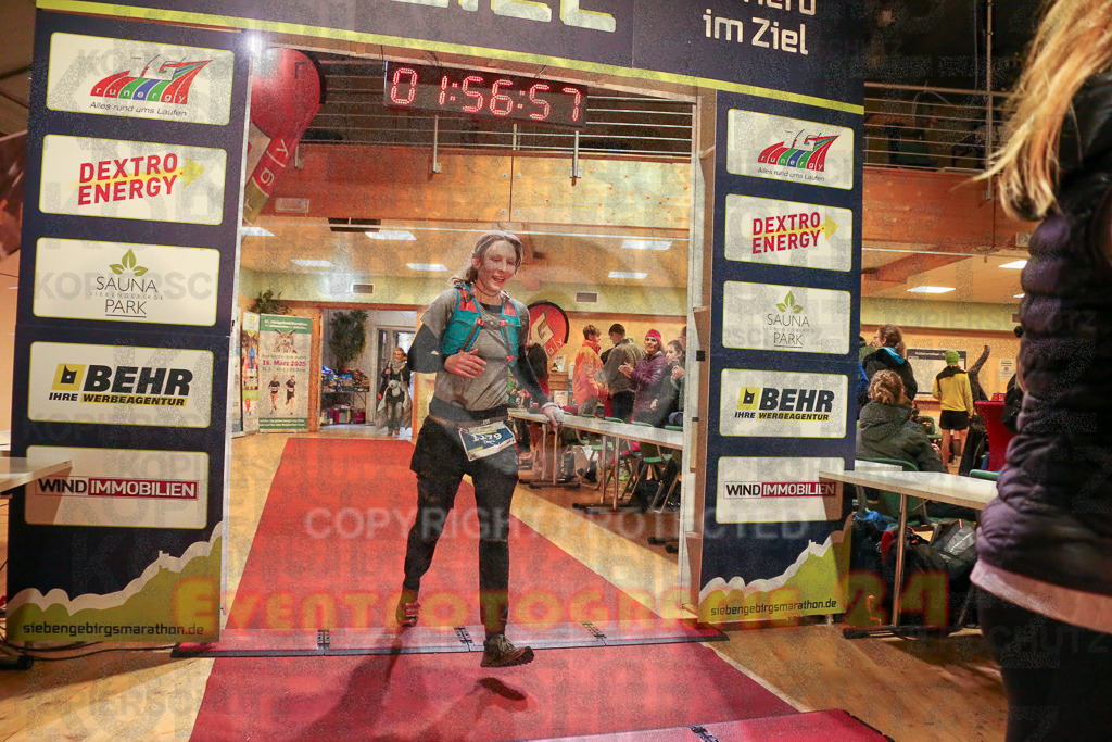 241208_1122_EX1_5145 | Sportfotografie im Rhein-Sieg Kreis, Köln, Bonn, NRW, Rheinland Pfalz, Hessen, etc. Unser Tätigkeitsfeld umfasst den Laufsport vom Volkslauf über den Marathon, Duathlon, Triathon bis zum Ultralauf wie Kölnpfad Ultra oder Schindertrail.
