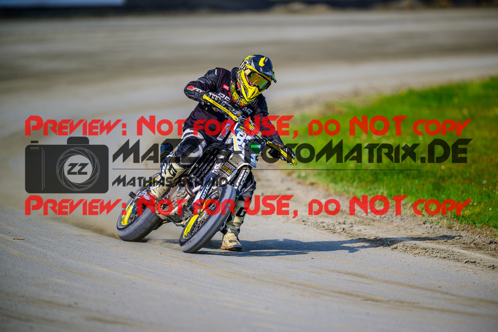 MaZZes_Fotomatrix_20250502_6007705_0724-2 | UE40