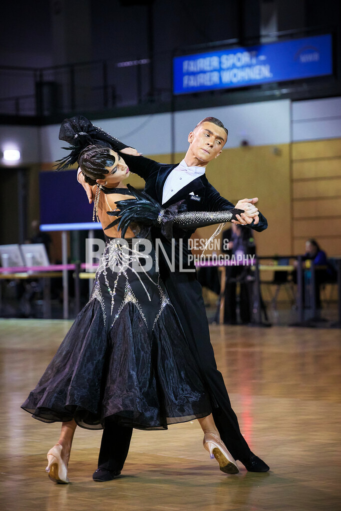 Winter Dance Festival | Mülheim a.d. Ruhr - 13.12.2025: Winter Dance Festival in Mülheim a.d. Ruhr (Westenergiehalle), Germany. Photo by: BobNL design &amp; photography  - Realized with Pictrs.com