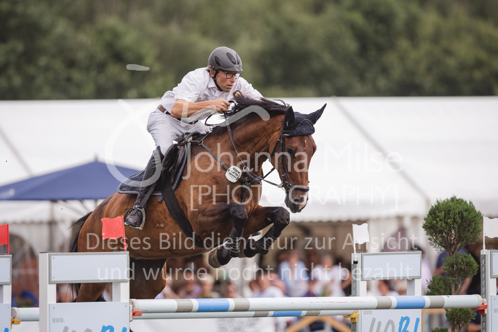 230716_LC_GroßerPreis-911 | Deine schönsten Turniermomente als professionelle Fotos! Entdecke hochwertige Pferdesport-Fotografie im Online-Shop. Jetzt Fotos finden & bestellen!