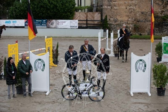 2B4A3344 | pixelfaenger - Realisiert mit Pictrs.com