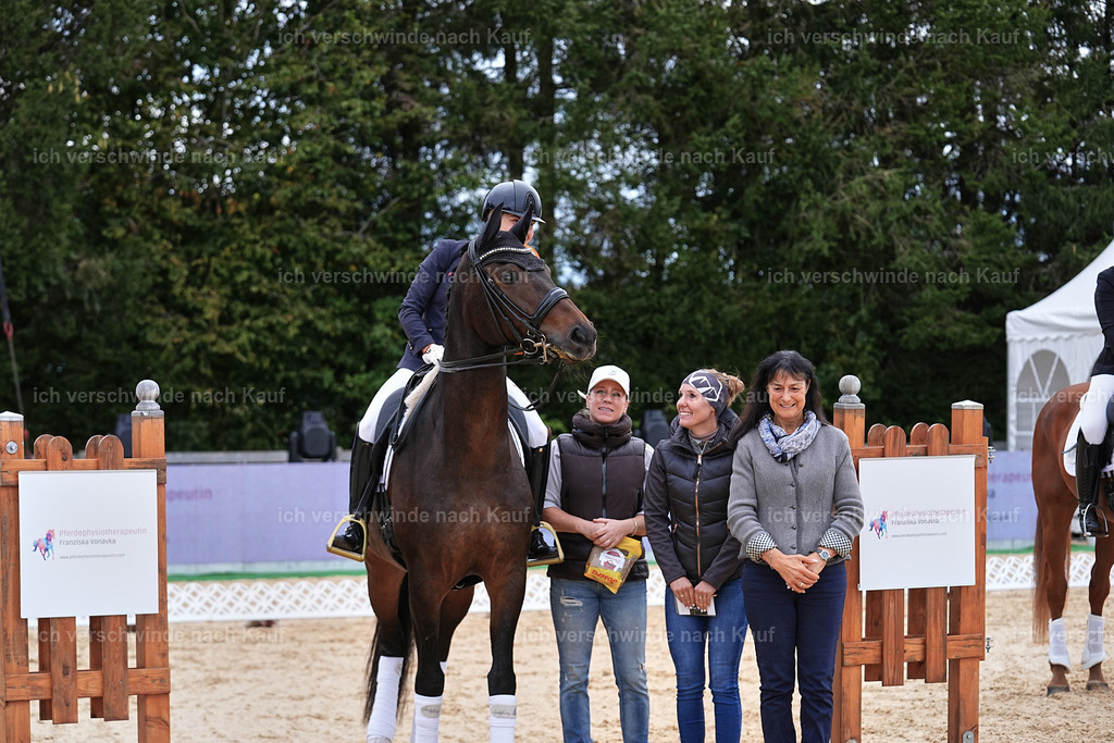 3-Siegerehrung-Dressur M_-Marixx-2048 | working equitationturnier fotograf videograf stoibphotography marixx film working equitation deutschland reitsport turnierfotografie eventfotografie equestrian events