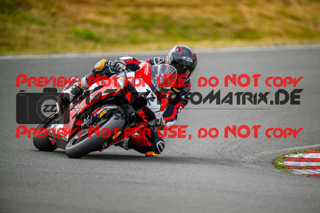 MaZZes_Fotomatrix_20230723_6007705_8184 | PRO SUPERSTOCK