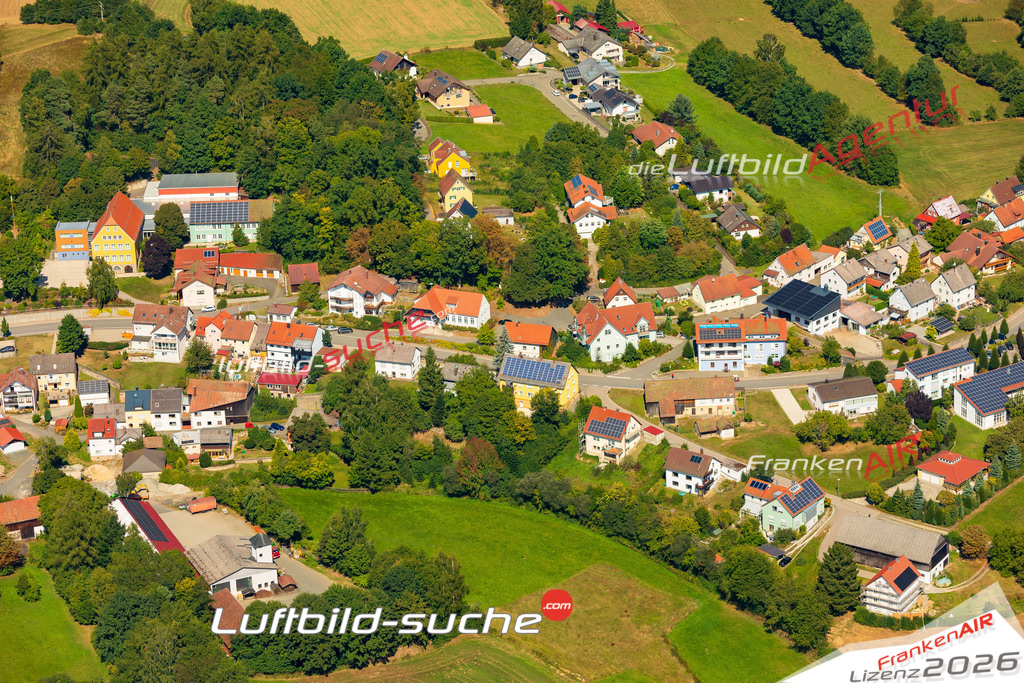 Luftaufnahme von  Tiefenbach - Die Luftaufnahme wurde 2025 vom UL-Flugzeug heraus erstellt ( keine Drohne ) - Hochauflösende Luftaufnahme - für professionelle Ausdrucke geeignet. Die Geschenkidee !Mit Lizenz und Bildrechte bestellbar